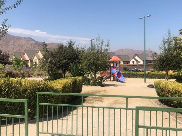 VENTA CASA 3 DORM 3 BAÑOS CHICUREO NORTE