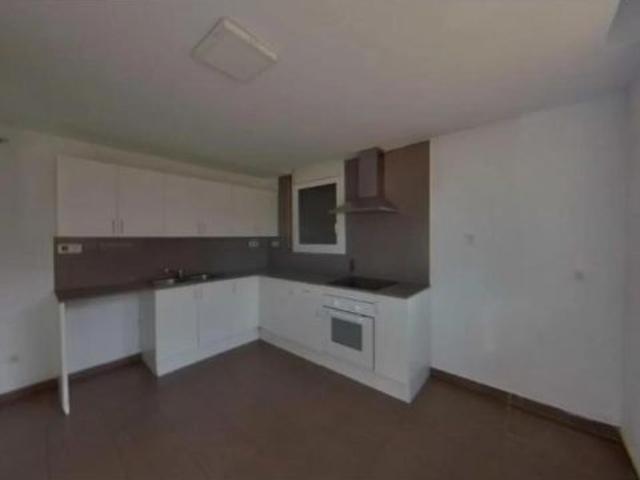 VENTA ESPECIAL PARA INVERSORES Vivienda ocupada en venta en calle Grecia de Terrassa