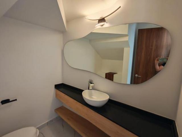 VENTA EXCLUSIVA RESIDENCIA CON UN DISEÑO MODERNO Y ESPACIOS AMPLIOS PARA TU COMODIDAD