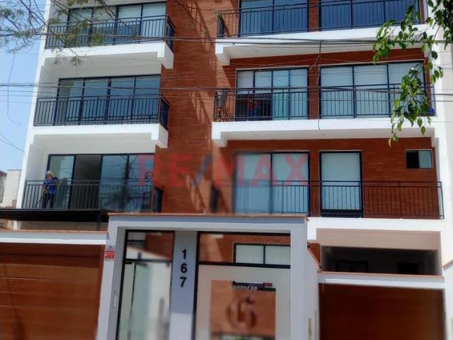 Venta Flat Con Cochera
