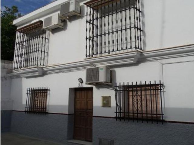VENTA FLASH – Piso de 95 m2 con 4 dormitorios en Bornos Cádiz
