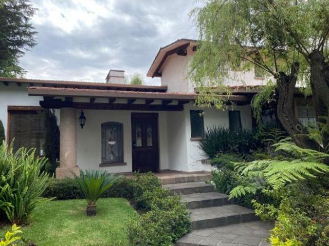 VENTA GRAN CASA DENTRO DE RANCHO SAN FRANCISCO