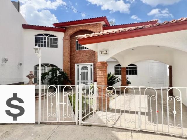 Venta | hermosa casa con elevador | 3 recámaras | 3 baños c