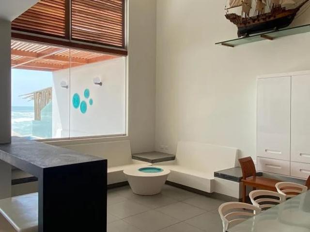 Venta Hermosa Casa de Playa Arena en Playa Pulpos