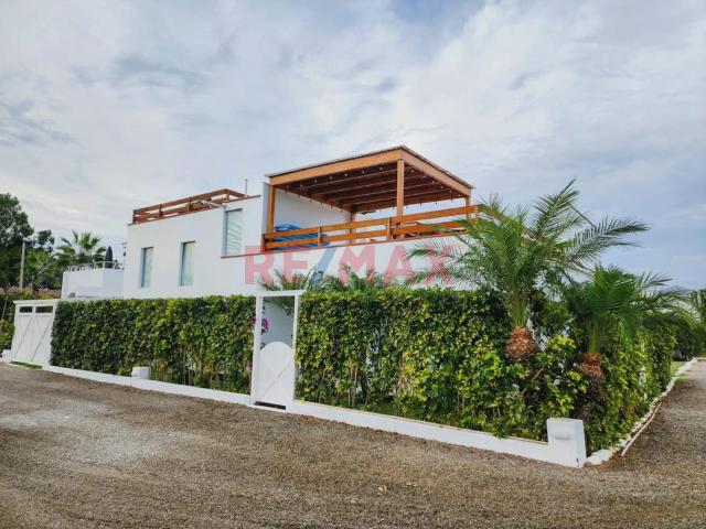 Venta Hermosa Casa De Playa En Asia Condominio Las Rocas Del Mar