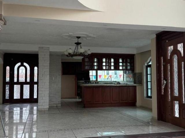 VENTA hermosa residencia en coto 5 Virreyes Residencial