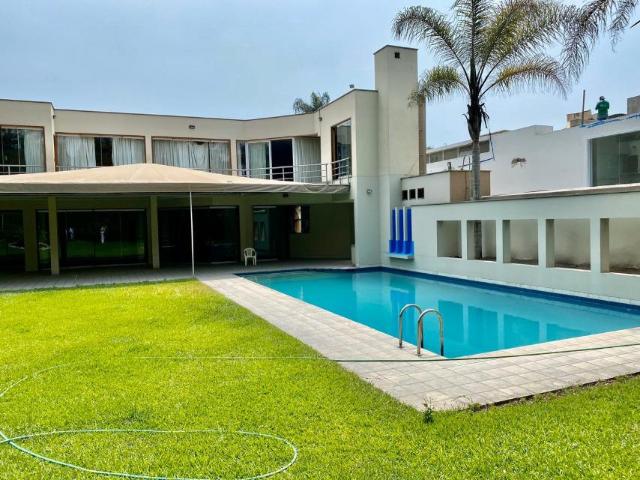 VENTA HERMOSA RESIDENCIA EN CASUARINAS 609 627 1