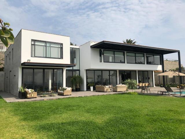 VENTA HERMOSA Y MODERNA CASA EN CASUARINAS SURCO 609 721 1