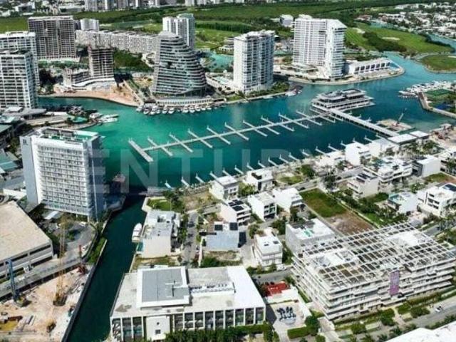 Venta Hermoso Terreno Puerto Cancun DM0626