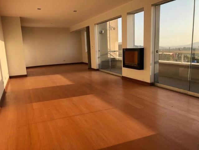 VENTA HERMOSO TRIPLEX EN CASUARINAS SURCO DPTO 3XX 609 589 1