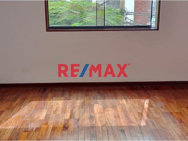 Venta Lindo Departamento En 3 Piso En Surco