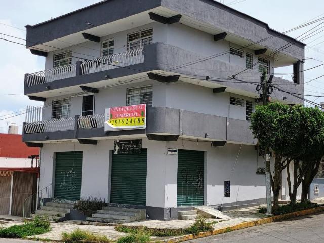 VENTA. Local a media cuadra de La Toluca