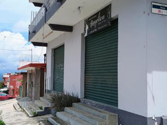 VENTA. Local a media cuadra de La Toluca