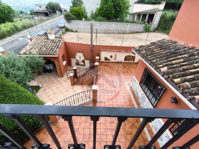 VENTA LOCAL POSIBILIDAD DE VIVIENDA CENTRO DE XATIVA