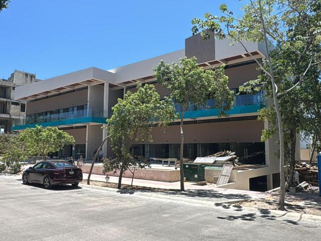 VENTA LOCAL PLAZA EN MAYAKOBA PLAYA DEL CARMEN