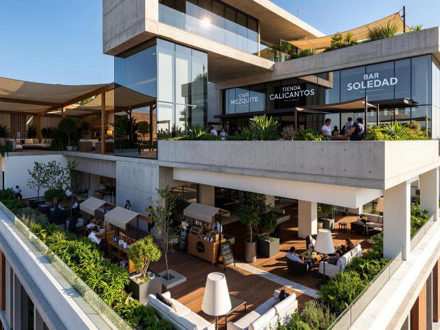VENTA LOCALES COMERCIALES EN TORRE CADAQUES AL NORTE DE LA CIUDAD MRN
