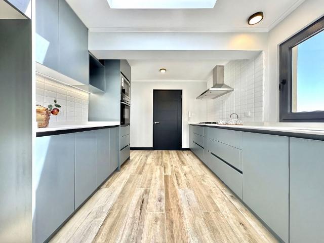 VENTA EL ALBA CASA REMODELADA 1 PISO, 4D/4B Y ORIENTACIÓN N