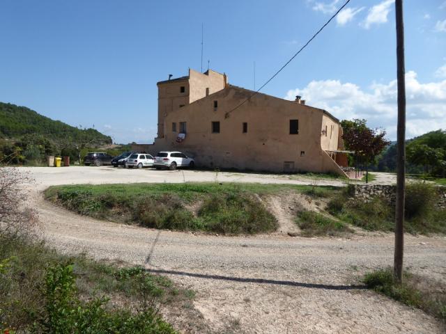 VENTA MASIA EN TOUS CON PISCINA Y ERMITA!