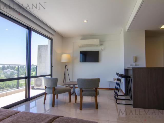 Venta Monoambiente en Pontevedra Pilar Golf Club con Cochera