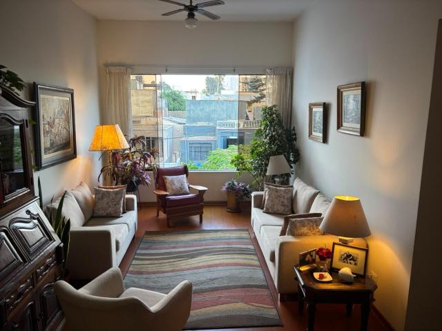 VENTA O ALQUILER DE DEPARTAMENTO DE 2 DORMITORIOS EN BARRIO MEDICO, MIRAFLORES