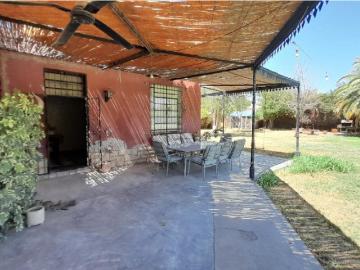 Venta O Alquiler. Desamparados, 5 Dormit, 4 Baños, 2 Living comedor, Cocina, Lavadero, Galería, Pileta Y 4.000m2 Terreno