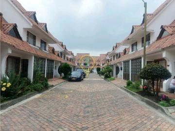 Venta o arriendo de casa en conjunto cerrado en Mosquera $3'200.000