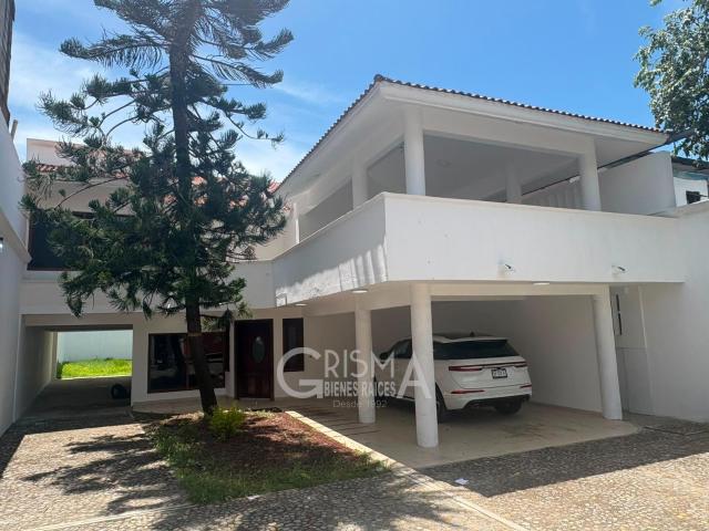 VENTA O RENTA CASA, COL. LOS ARTISTAS