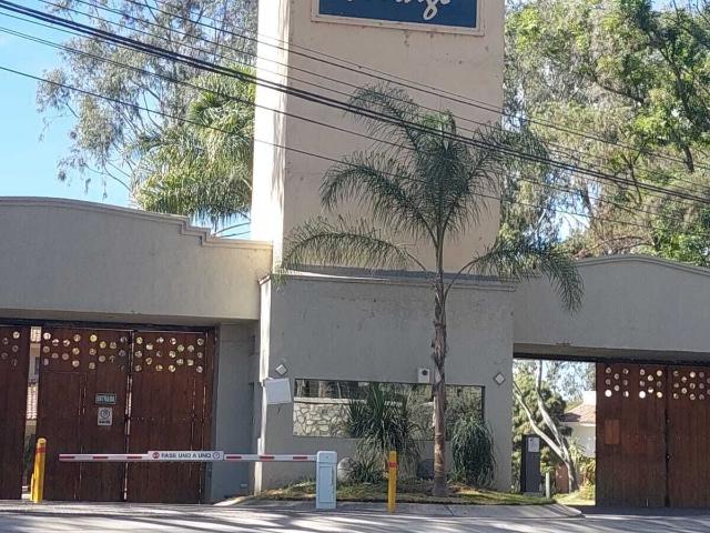 Venta o Renta casa en fraccionamiento Hacienda Mirage tlajomulco