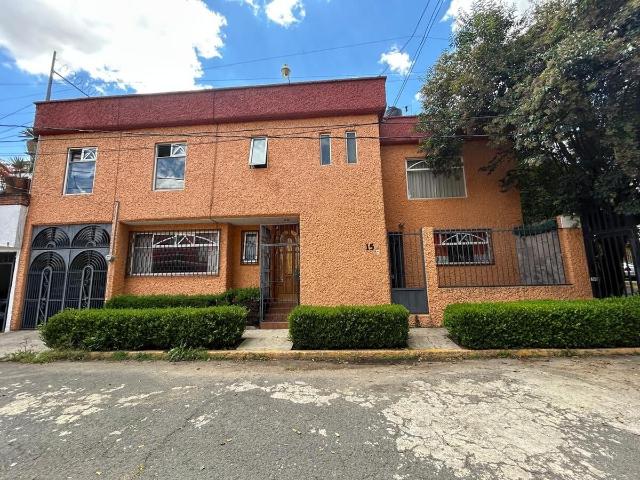 VENTA O RENTA CASA EN LA CAÑADA