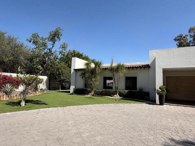RENTA/VENTA DE CASA EN JURICA, QUERETARO