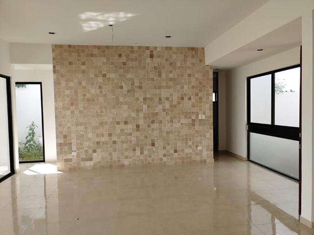 Venta o Renta de casa en un 1 nivel al norte de Merida, Yuc
