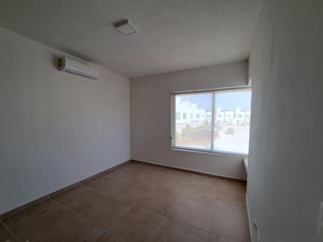 VENTA O RENTA DE CASA MODELO NAVIO EN RESIDENCIAL IZAMAL CANCUN