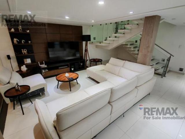 Venta o Renta de Casa sola en excelente ubicación en la Ciudad de México, Jardín Balbuena…Clave 6097