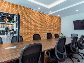 VENTA O RENTA PISO 5 EQUIPADAS Y ADECUADAS CORPORATIVO PLAYA DEL CARMEN
