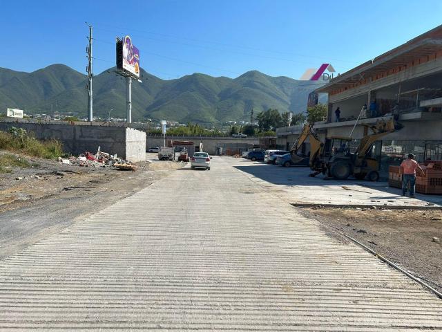 VENTA o RENTA Terreno Comercial 4,000 m2 CARRETERA NACIONAL Col. El Uro en Monterrey