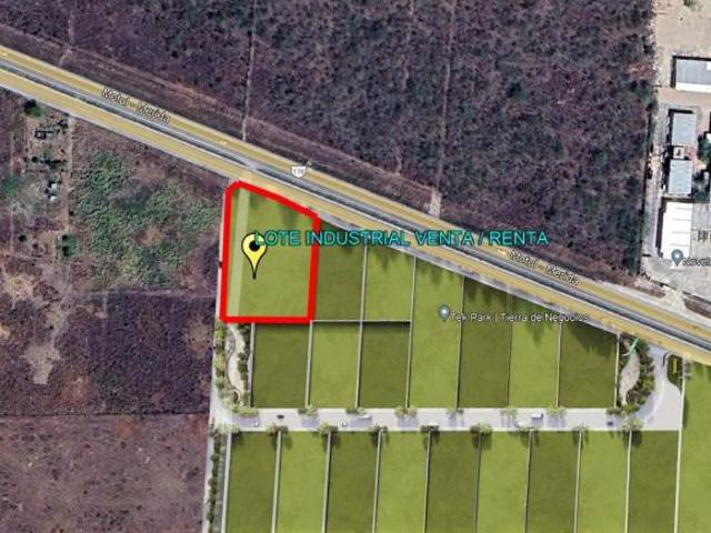 Venta o Renta Terreno Comercial/Industrial en ESQUINA Carretera Mérida Conkal