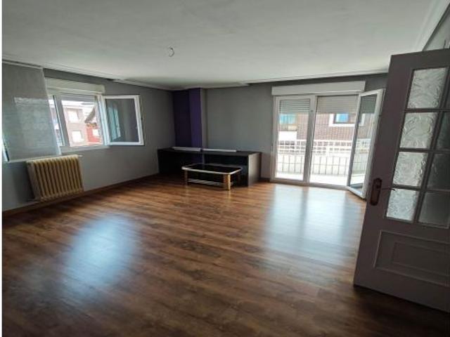 VENTA PISO CACABELOS CENTRO