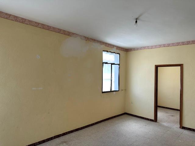 VENTA PISO CÉNTRICO PARA REFORMAR
