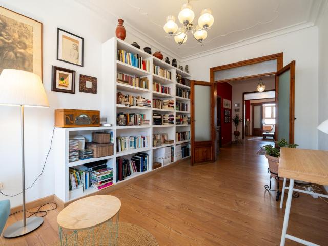 VENTA PISO CON TERRAZA
