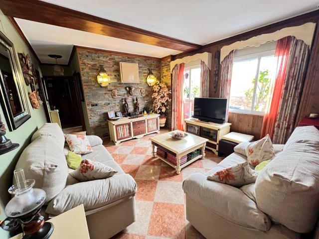 VENTA PISO CON ASCENSOR Y TERRAZA