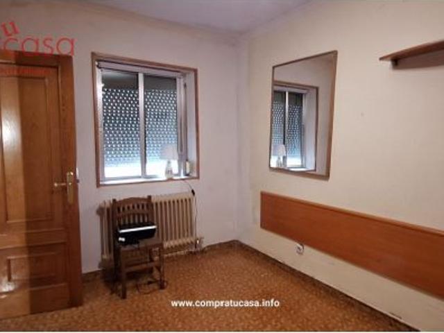 VENTA PISO CON PATIO SECTOR PLAZA DE TOROS. EXCLUSIVA