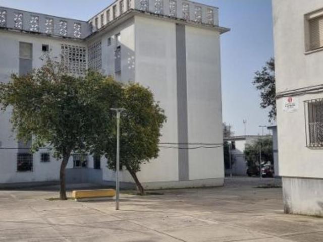 VENTA PISO ZONA POLIGONO SAN BENITO SIN POSESIÓN