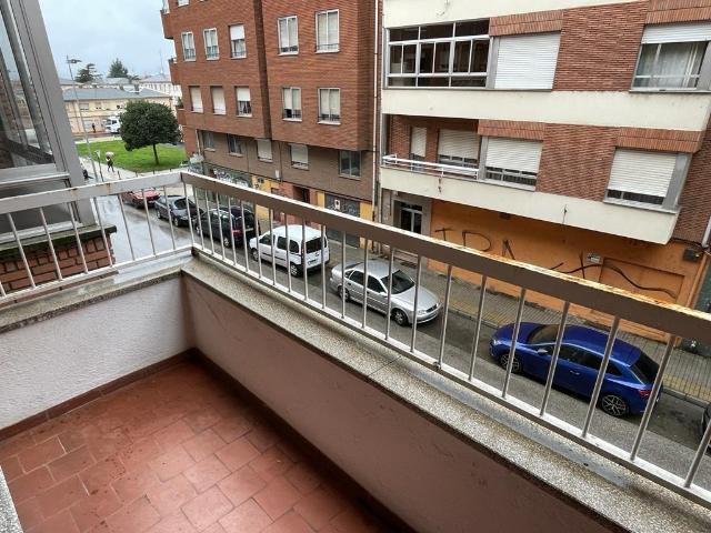 VENTA PISO ZONA TEMPLE EN PONFERRADA