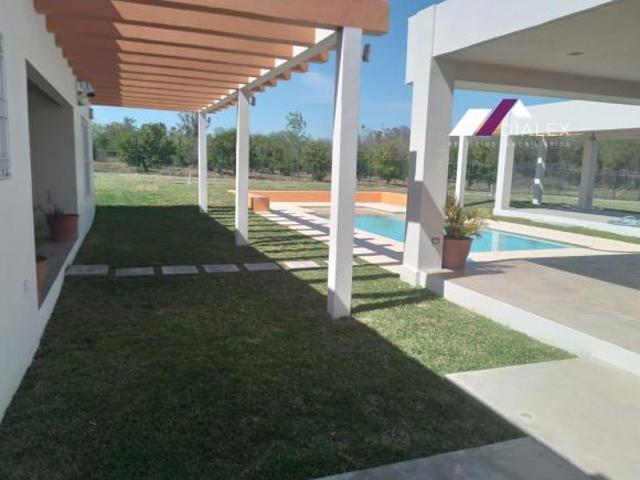 VENTA Quinta de 18,000 m2 en ALLENDE con Alberca, Palapa, Jacuzzis más de 700 m2 de construcción