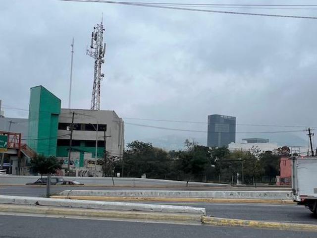 VENTA / RENTA TERRENO COMERCIAL LAZARO CARDENAS SAN PEDRO