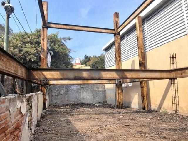 Venta Terreno en esquina Col. Moderna
