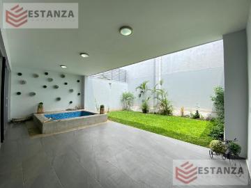 Venta Renta Casa con Alberca en Cuernavaca