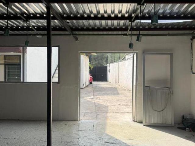 Venta / Renta de Inmueble con uso de suelo Mixto en Tlalnepantla