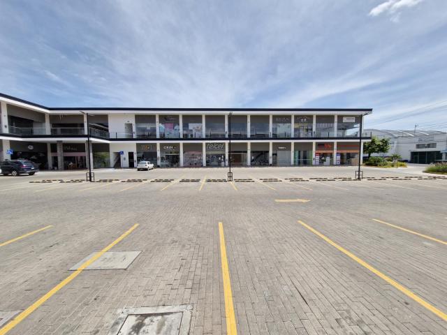 VENTA | RENTA Local Comercial, Servicios u Oficina de 76.68 m2 obra gris