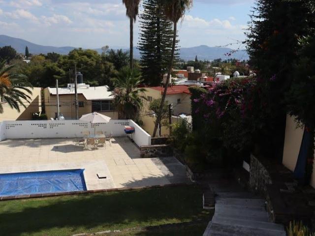 Venta / Renta Residencia un nivel Cuernavaca Doble Vigilancia EB UQ7494